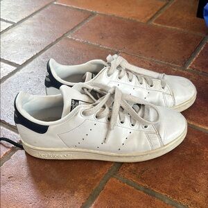 Adidas White and Black Sneakers Classic Style